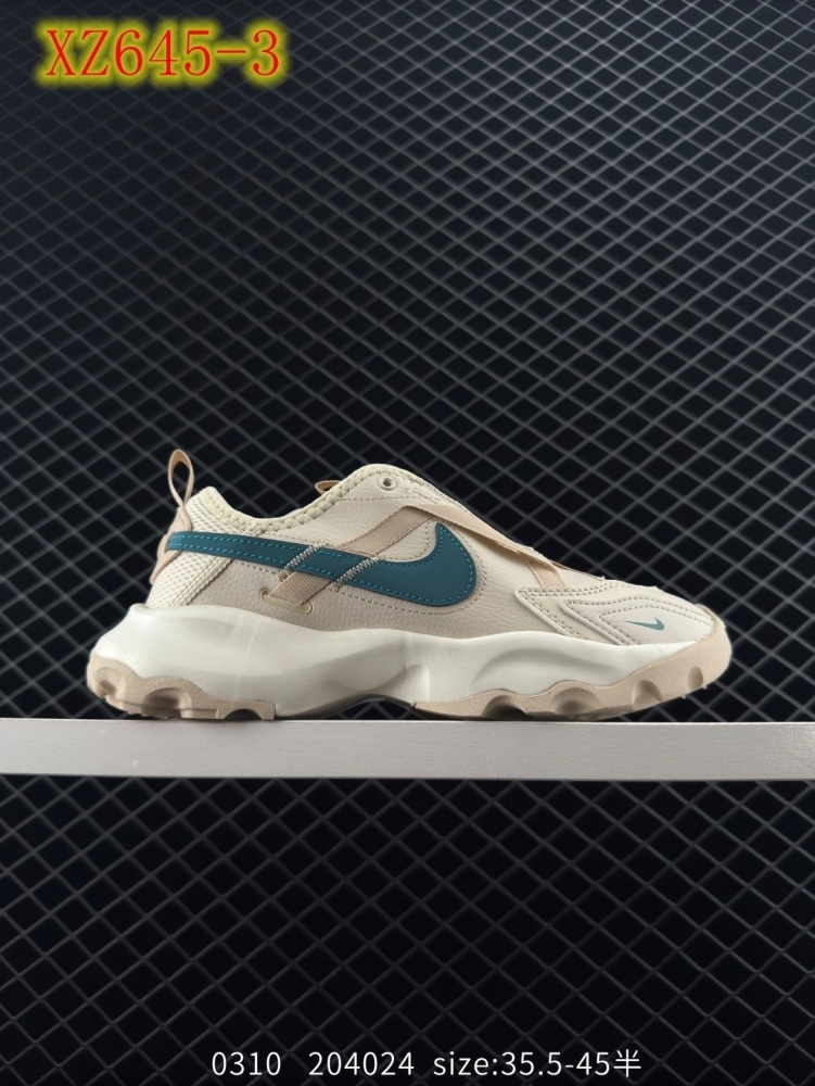 XZ645 Nike TC 7900