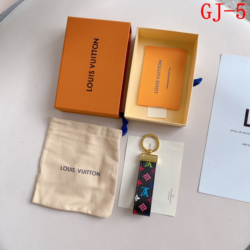 LV accessories 2