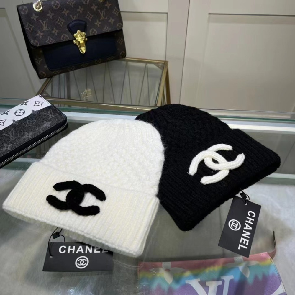 CHANEL Knitted Hat 2