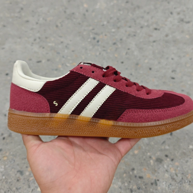 2sam With shoe box adidas