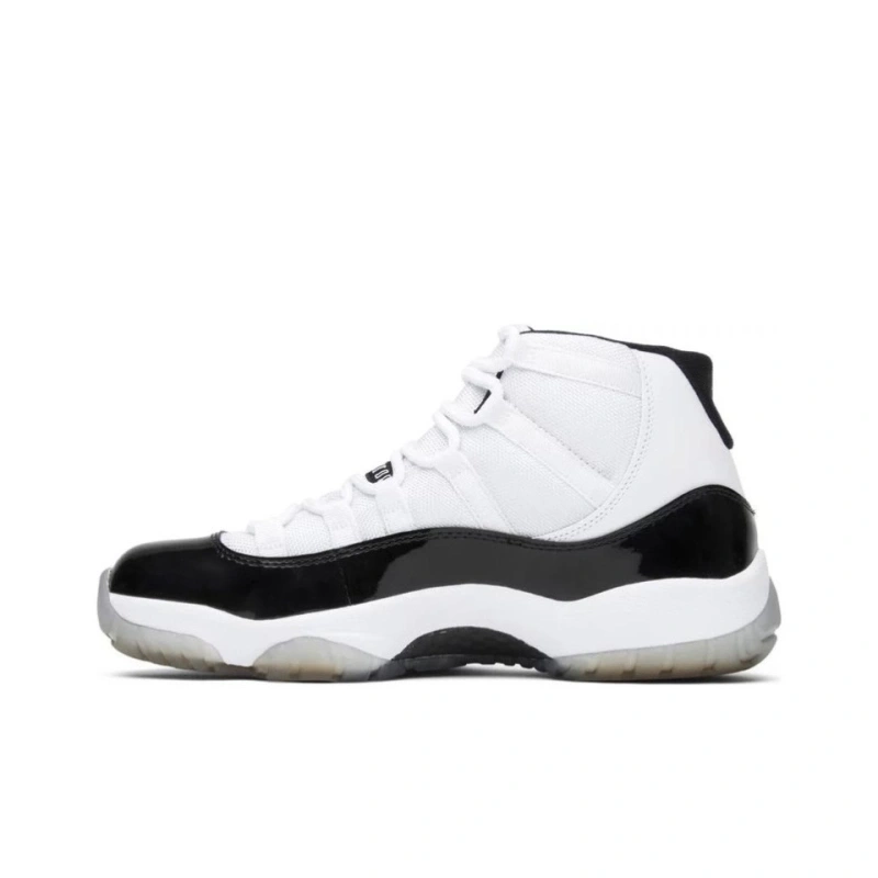 a 11 With shoe box nike