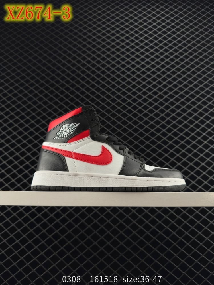 XZ674 NIKE Air Jordan 1 Retro High OG \"Black Toe\"""