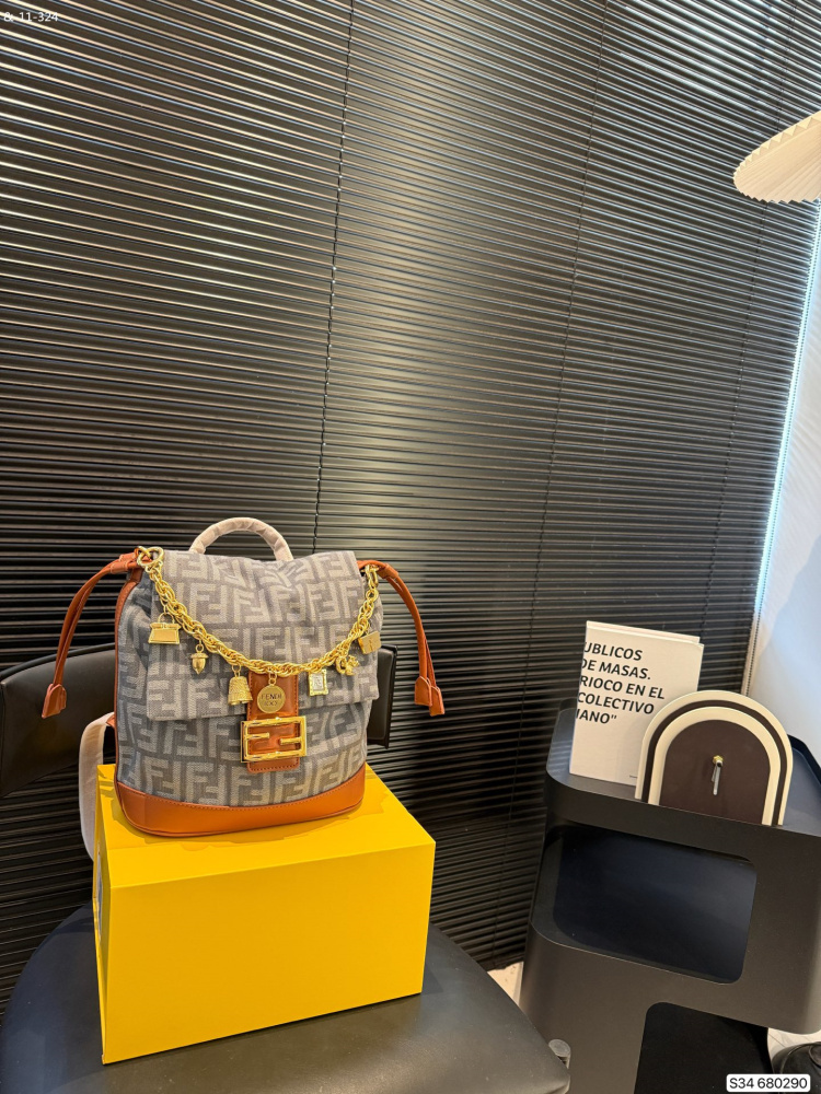 FENDI 2-Color, Classic Pattern Backpack, High Quality