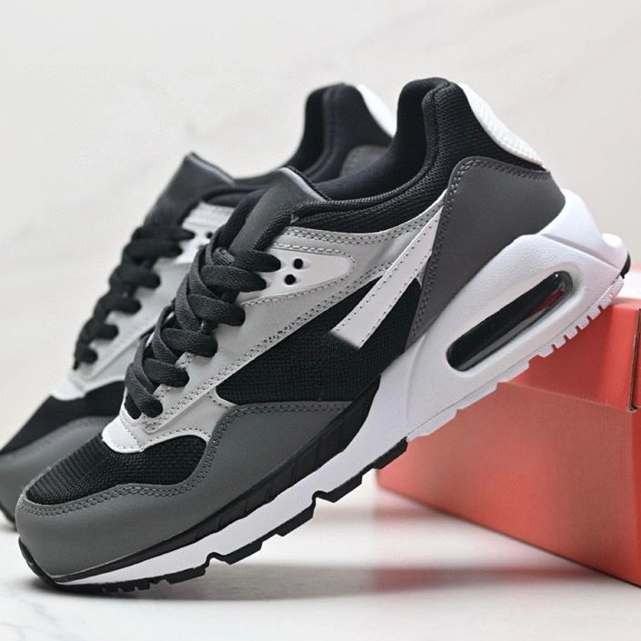 COrr With shoe box NIKE