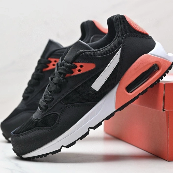 COrr With shoe box NIKE