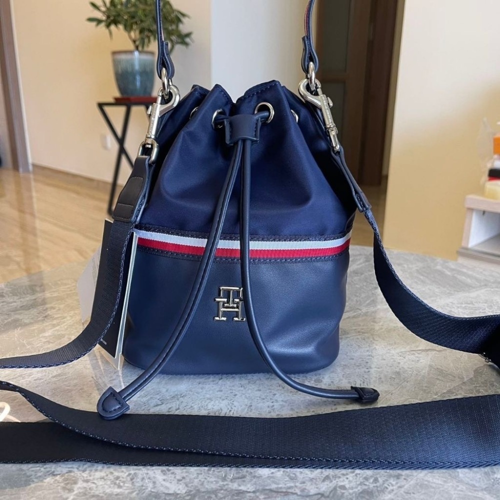 Tommy Hilfiger Women's Soufflé Bag