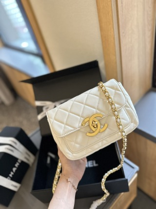 CHANEL square fat bag, one shoulder crossbody carrying chain bag