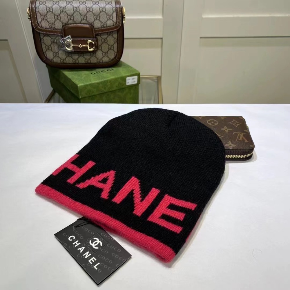 CHANEL Knitted Hat 4
