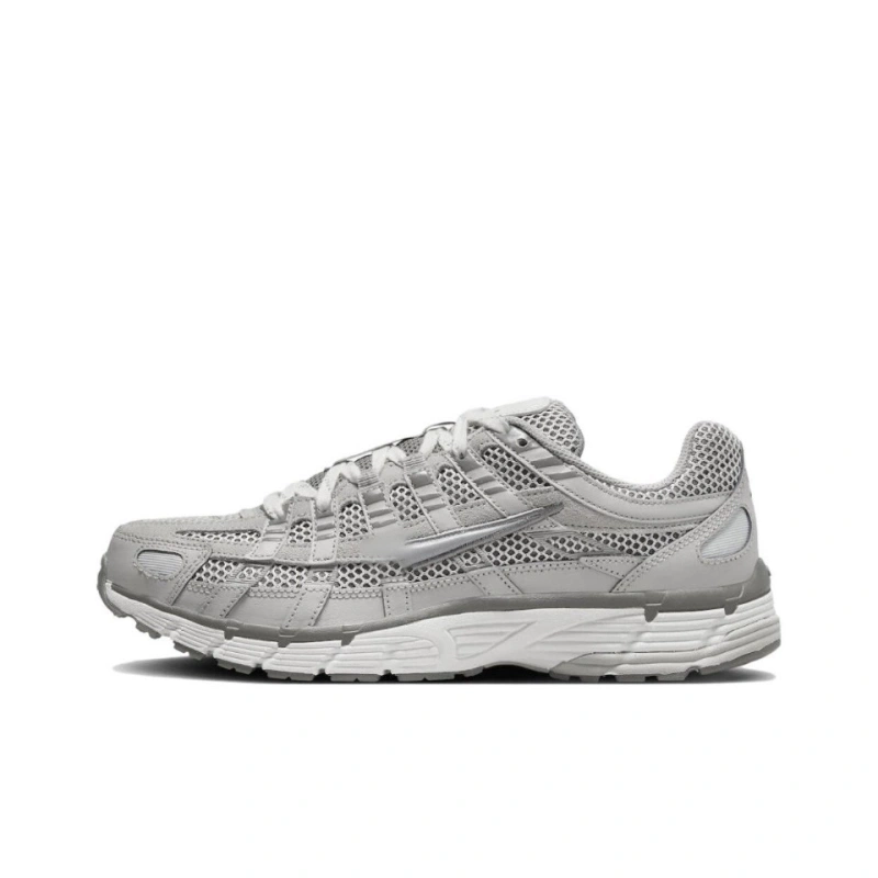 NIKE P6000