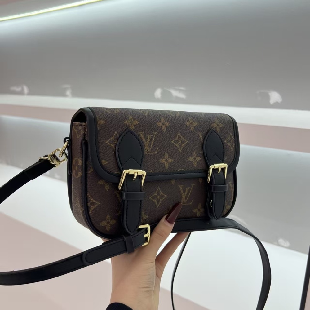 LV Women's Shoulder Bag\/Messenger Bag