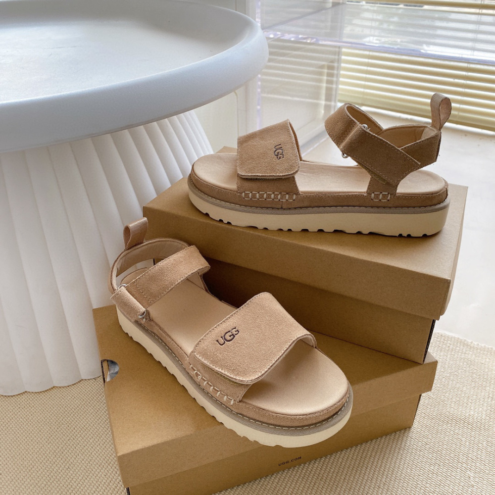 UGG Trendy Summer Slides