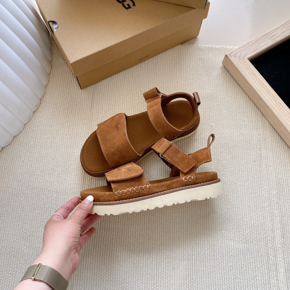 UGG Trendy Summer Slides