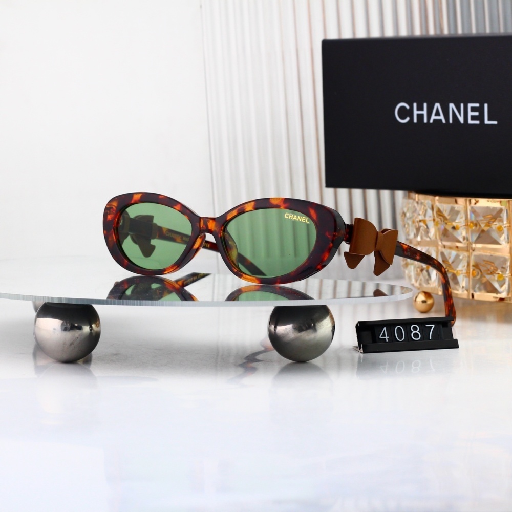 Chanel Made in Italy Bow Decorated Oval Frame Sunglasses
