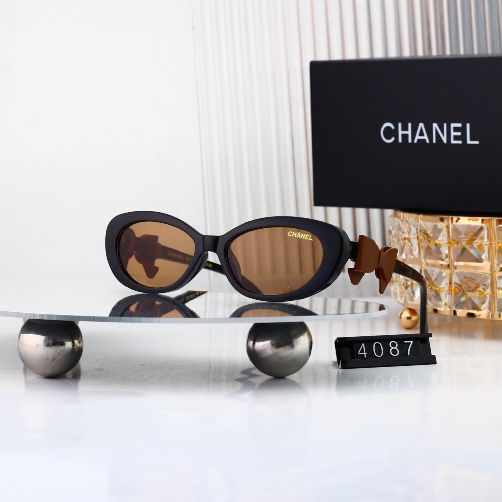 Chanel Made in Italy Bow Decorated Oval Frame Sunglasses