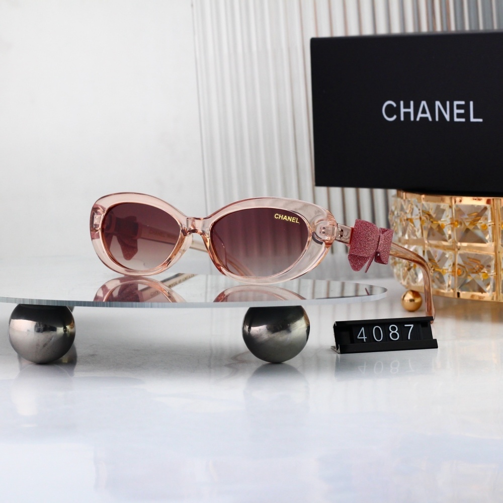 Chanel Made in Italy Bow Decorated Oval Frame Sunglasses