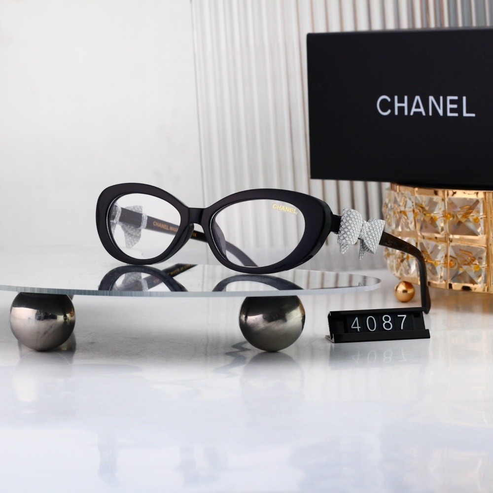 Chanel Made in Italy Bow Decorated Oval Frame Sunglasses