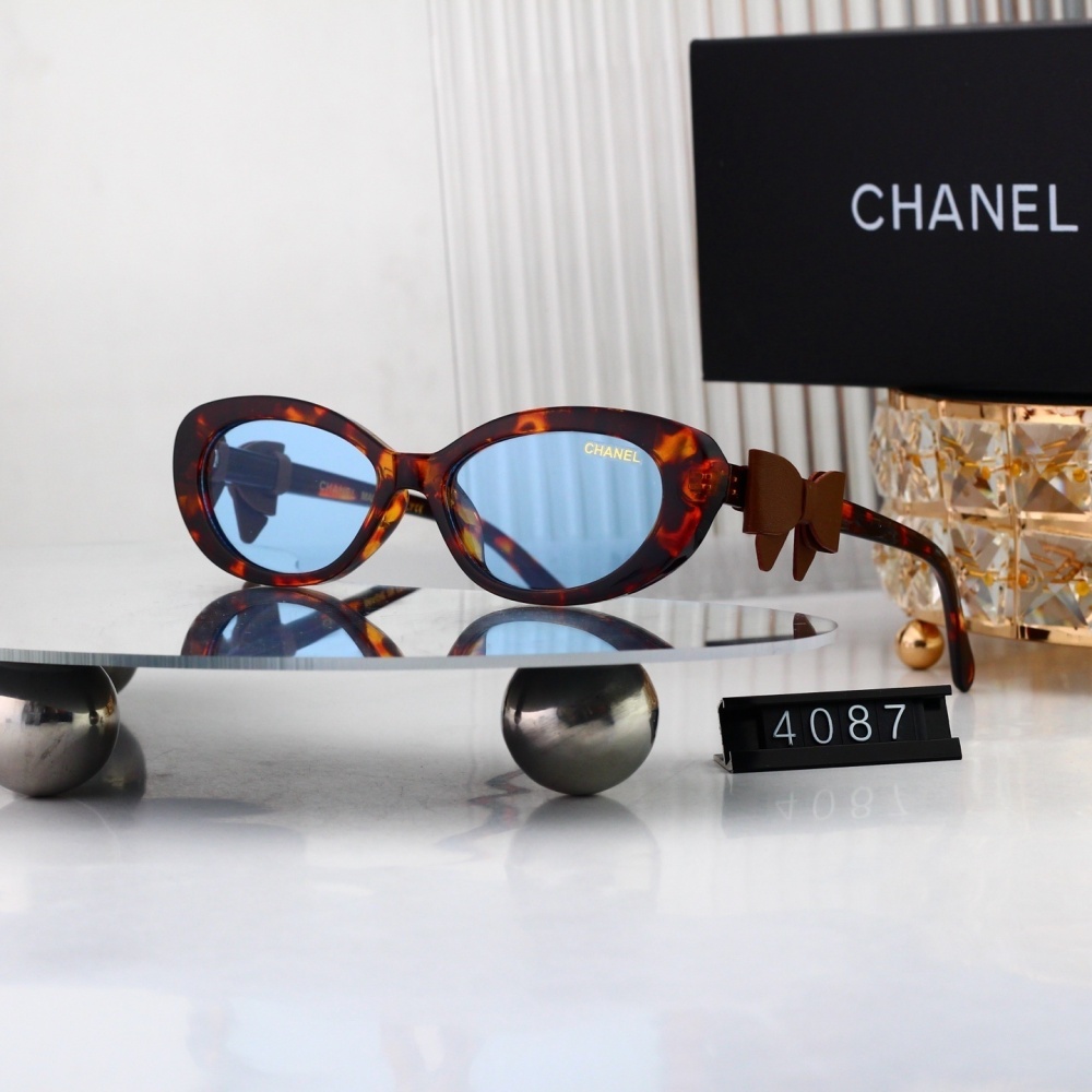 Chanel Made in Italy Bow Decorated Oval Frame Sunglasses