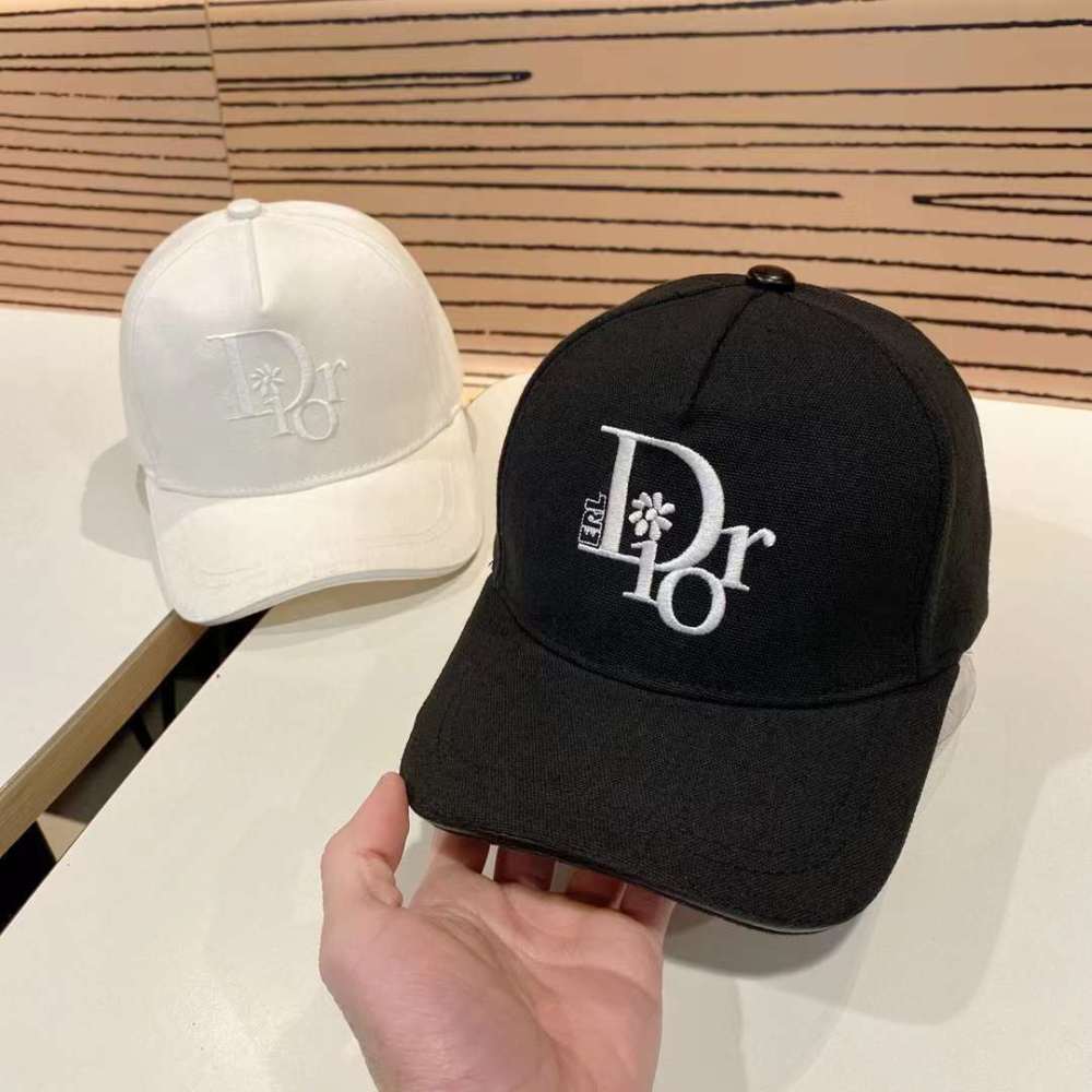 DIOR men's and women's baseball caps