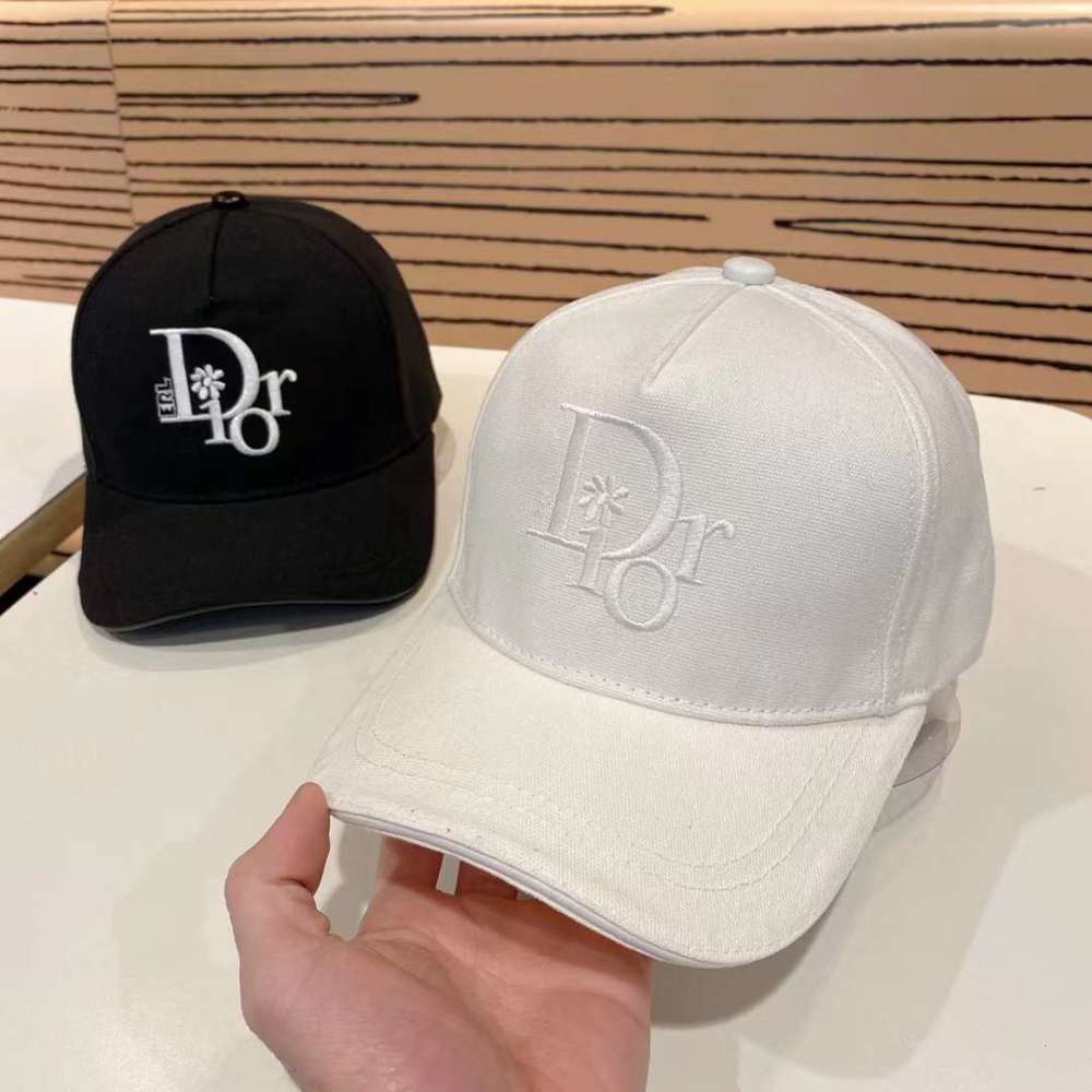 DIOR men's and women's baseball caps