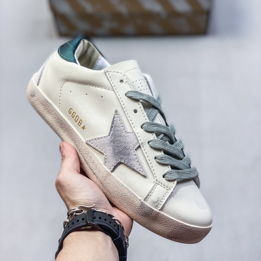 Golden Goose Classic Super-Star Low-Top Sneakers with Red Star