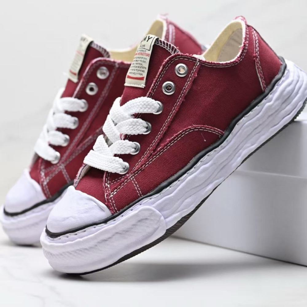 Maison MIHARA YASUHIRO Peterson OG Sole Canvas Low-Top Sneakers