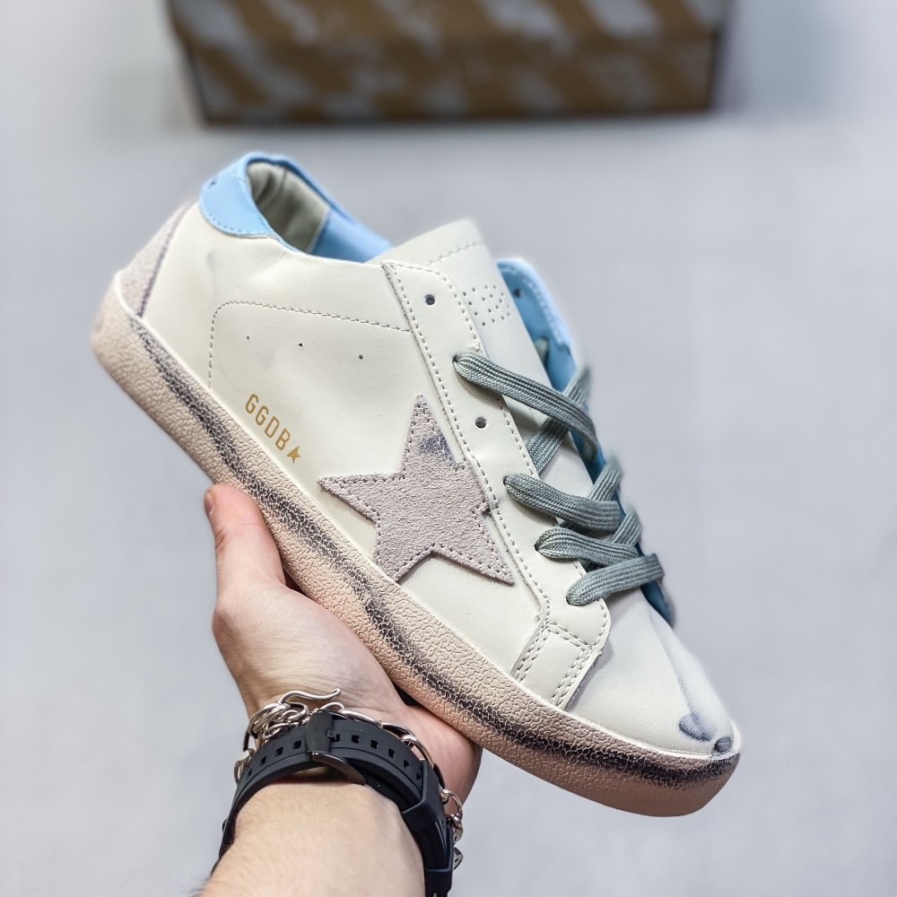 Golden Goose Classic Super-Star Low-Top Sneakers with Red Star