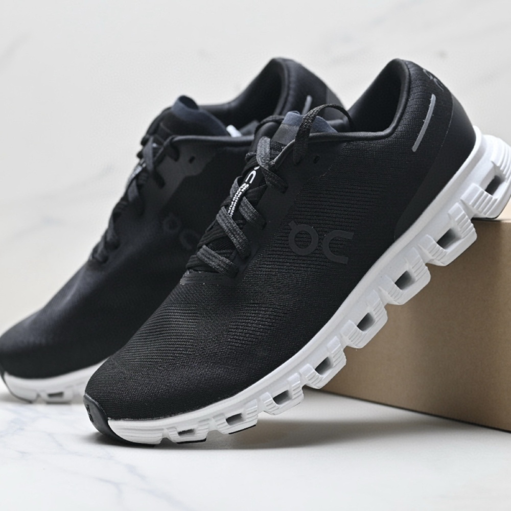 On Cloudflow 4 Breathable Mesh Running Sneakers