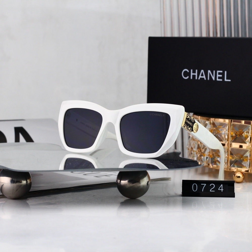 Chanel Signature CC Logo Retro Cat-Eye Sunglasses for Women 0724