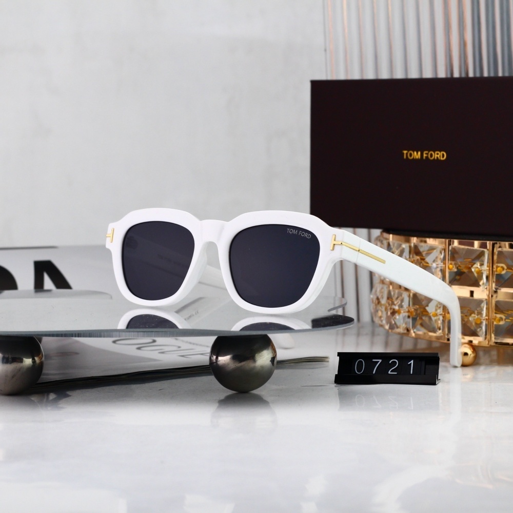 Tom Ford Signature T Accent Retro Square Eyeglasses 0721