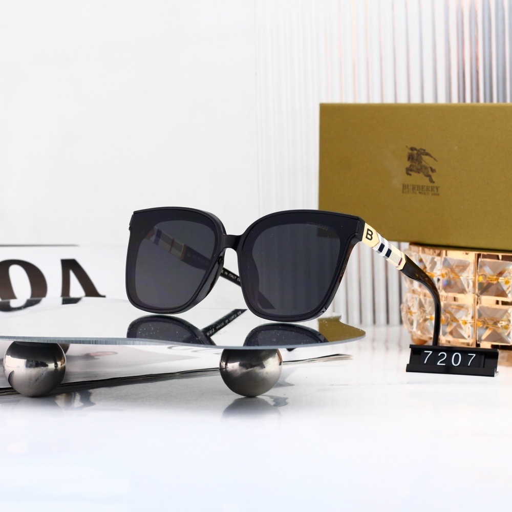 Burberry TB Logo Check Temple Square Sunglasses 7209