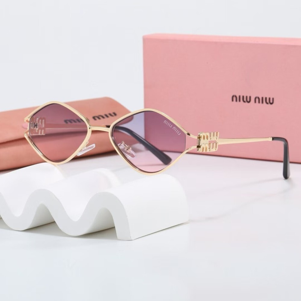 Miu Miu Retro Diamond Frame Gradient Lens Sunglasses 7625