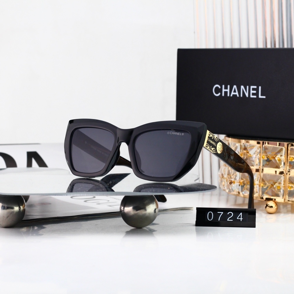 Chanel Signature CC Logo Retro Cat-Eye Sunglasses for Women 0724