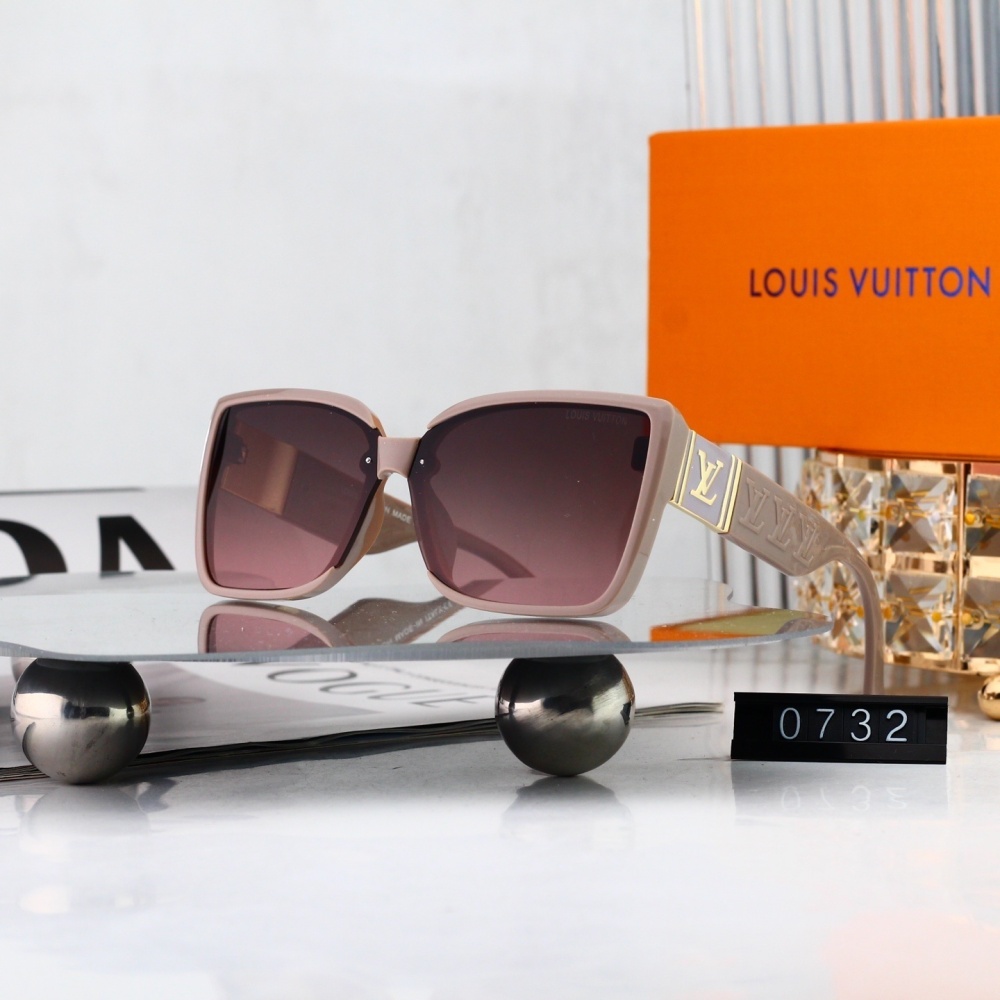 Louis Vuitton Signature LV Logo Retro Square Sunglasses for Men & Women 0732