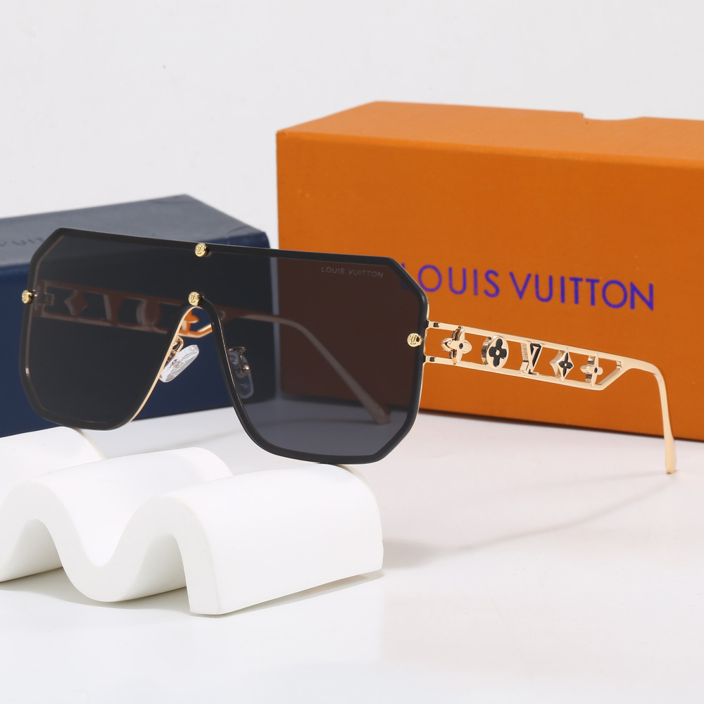 Louis Vuitton Luxury Metal Frame Monogram Cutout UV Protection Sunglasses 17600