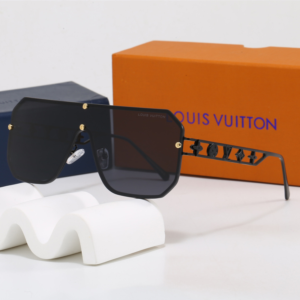 Louis Vuitton Luxury Metal Frame Monogram Cutout UV Protection Sunglasses 17600