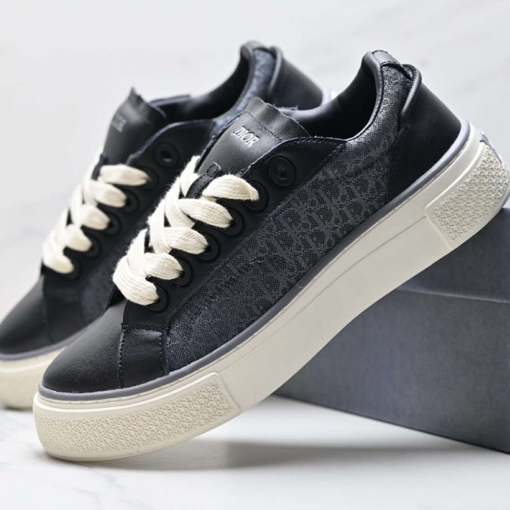 Dior B23 Low-Top Platform Sneaker with Oblique Embroidery