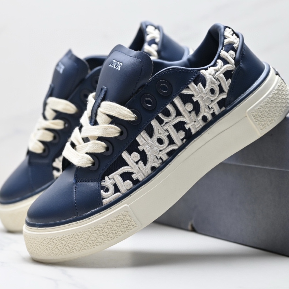 Dior B23 Low-Top Platform Sneaker with Oblique Embroidery