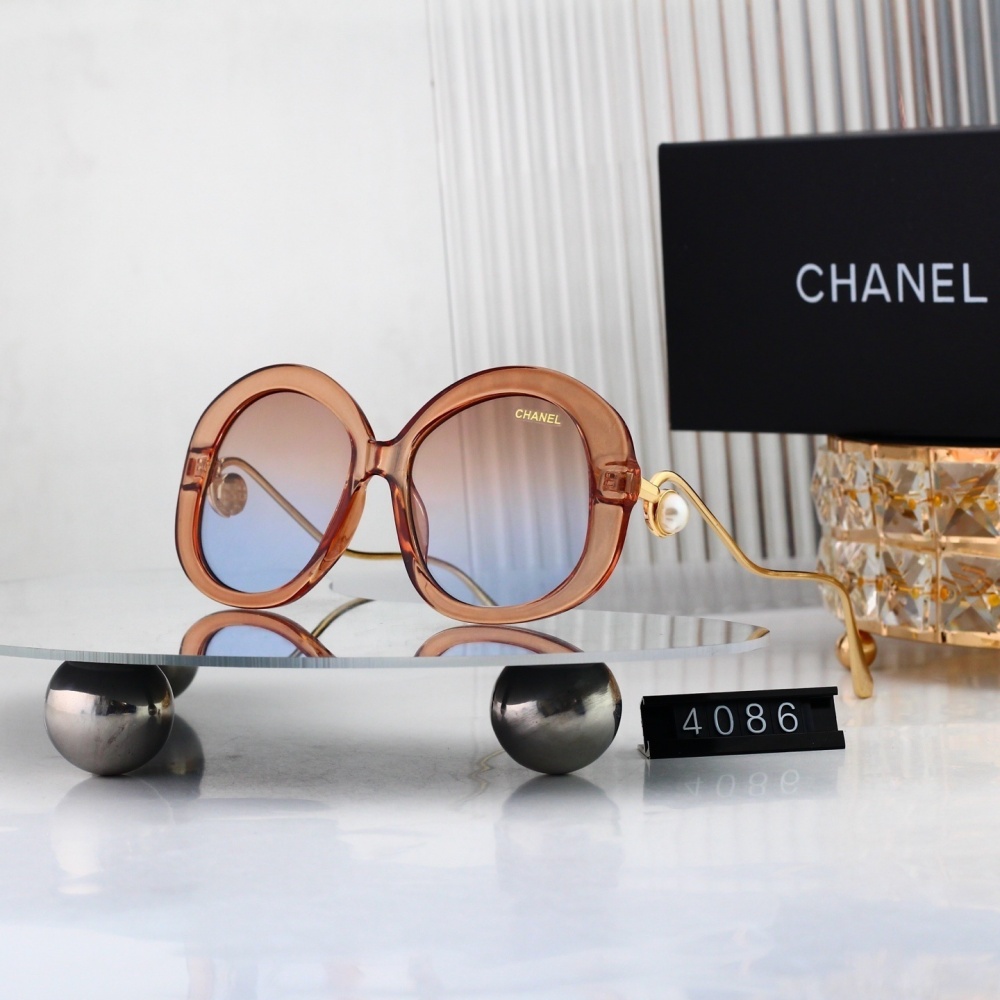 Chanel Round Sunglasses with Pearl Temple Detail 4086