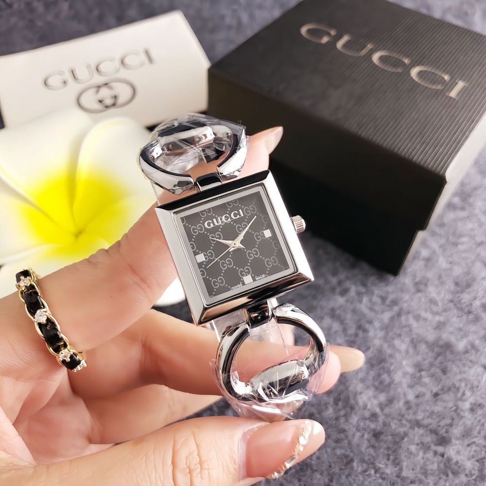Gucci Iconic Horsebit Bangle Watch