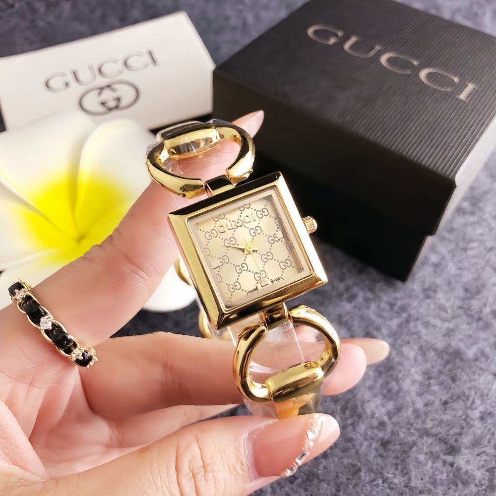 Gucci Iconic Horsebit Bangle Watch