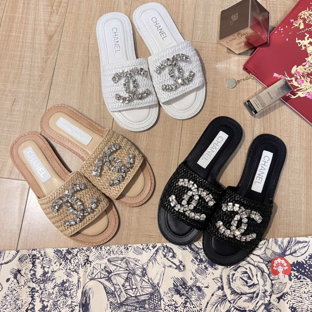 CHANEL Early Spring Double-C Rhinestone Slides / Flat Slides / Rhinestones