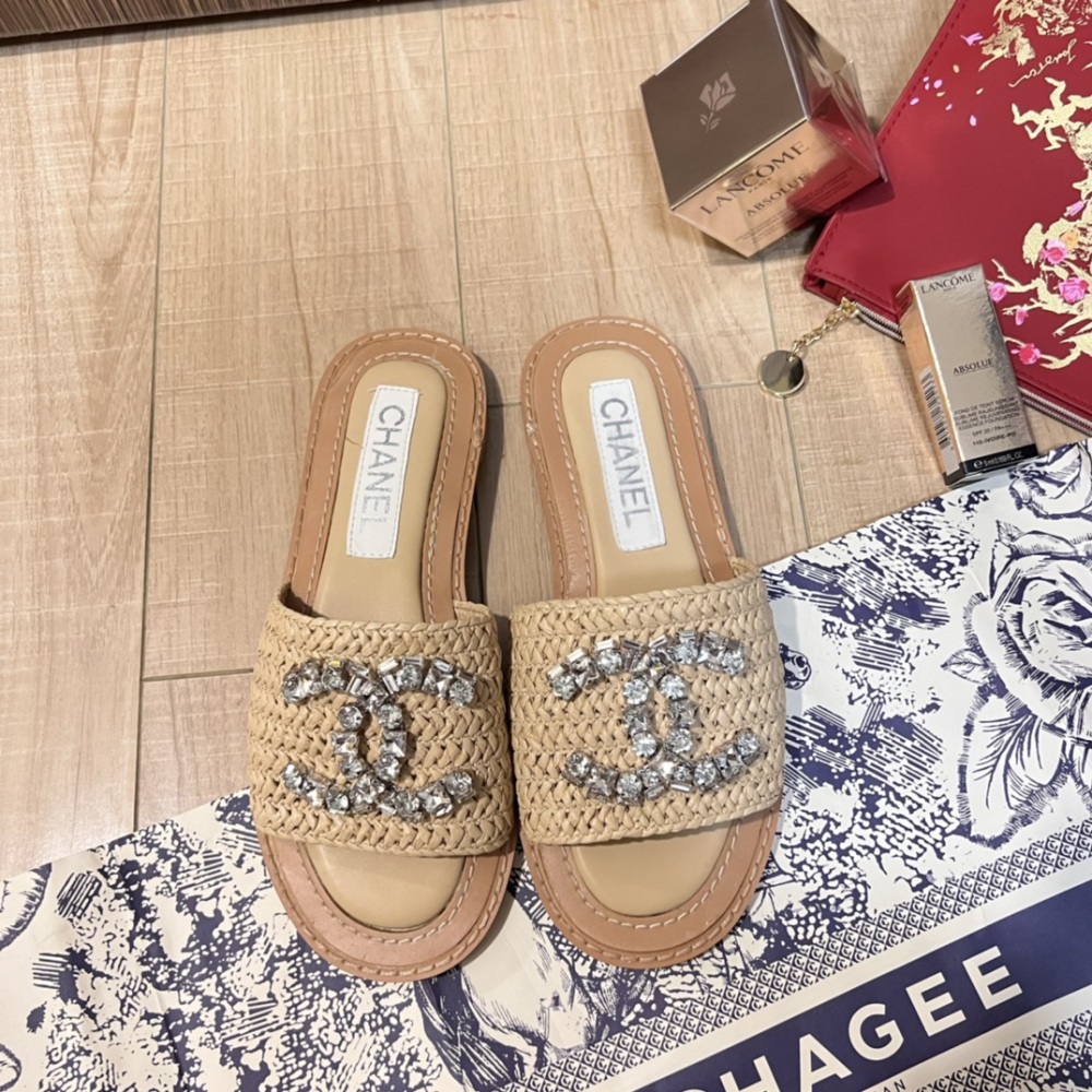 CHANEL Early Spring Double-C Rhinestone Slides / Flat Slides / Rhinestones