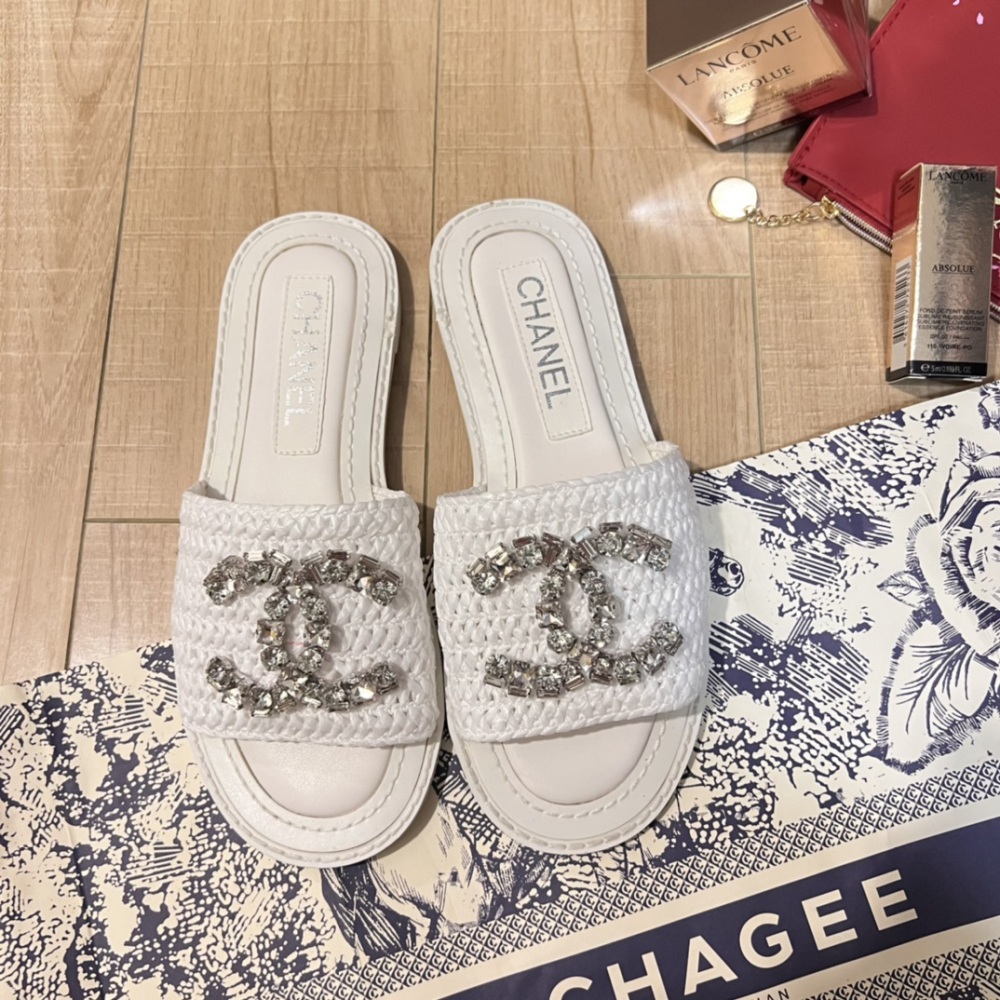 CHANEL Early Spring Double-C Rhinestone Slides / Flat Slides / Rhinestones