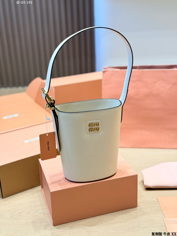 Miu Miu Minimalist Luxury Leather Bucket Handbag