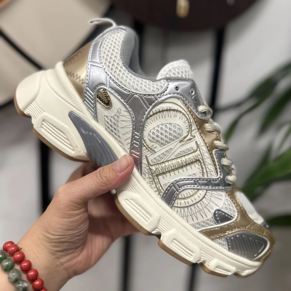 Dior Retro CD Logo Mesh Running Shoes