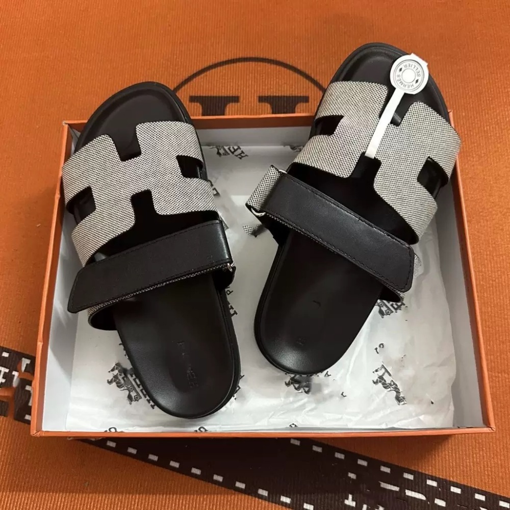Hermès Unisex Chypre Sandals (Uncle Two Sandals)