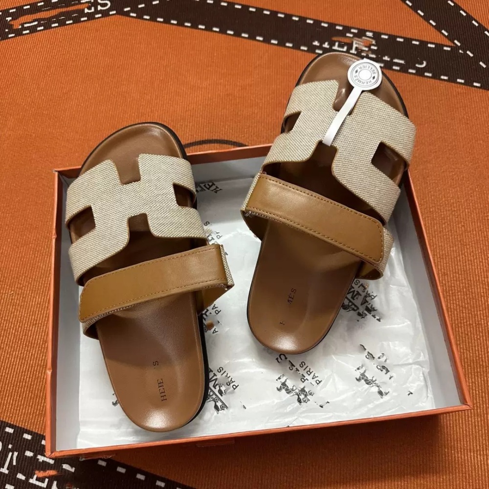 Hermès Unisex Chypre Sandals (Uncle Two Sandals)