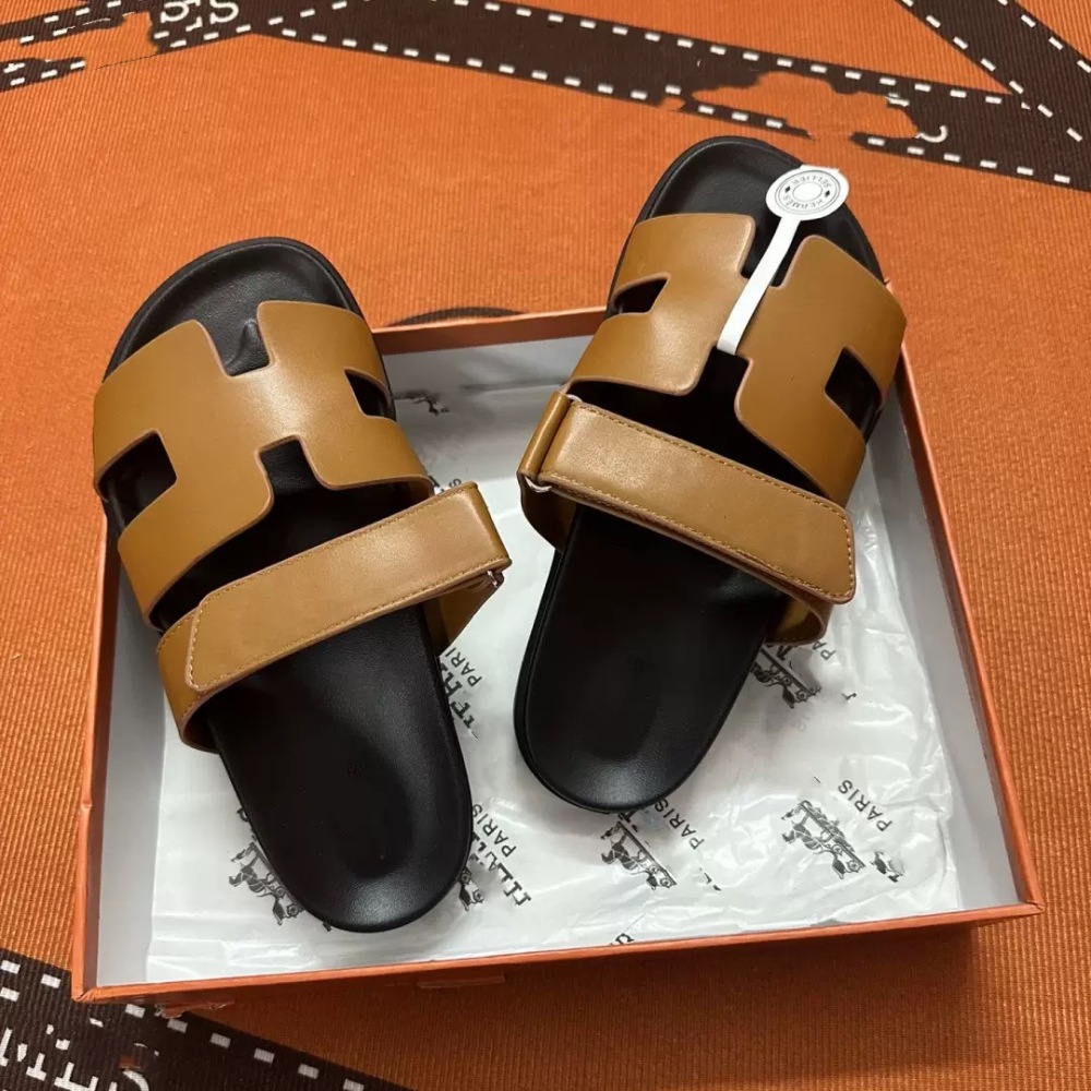 Hermès Unisex Chypre Sandals (Uncle Two Sandals)