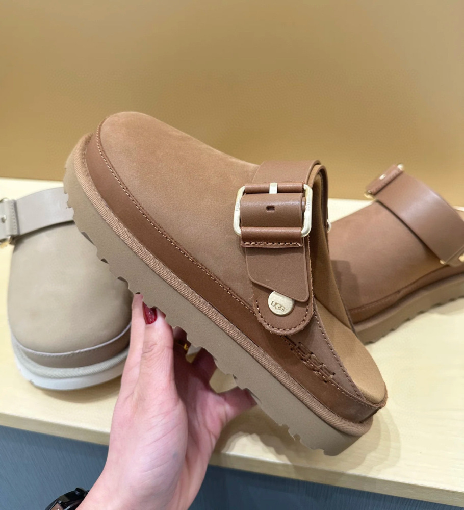 UGG Golden Star Leather Clog Mule Sandals