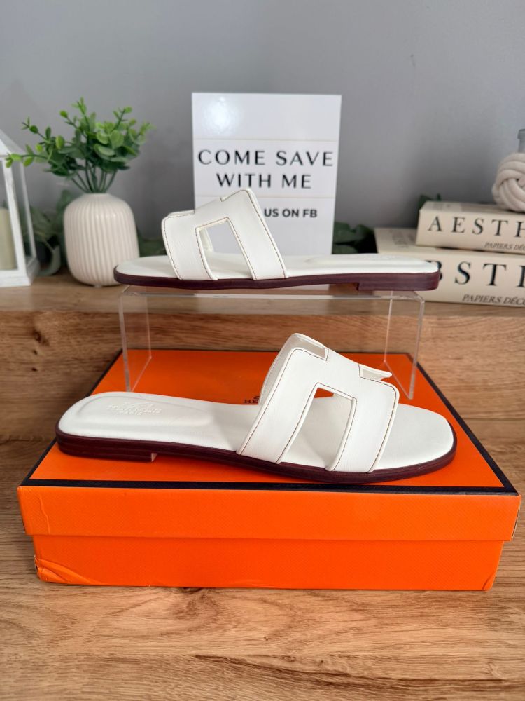 Hermès Oran Sandals Collection